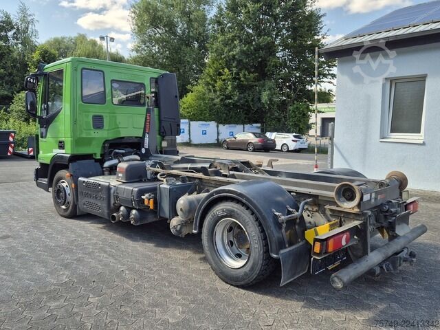 Kampós konténerszállító teherautó iveco EuroCargo 120-220L Abrollkipper HIAB Multilift
