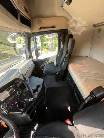 Valigia Mercedes-Benz Actros 1842 4-ACHS ZUG SCHMITZ KOFFER DURCHLADER