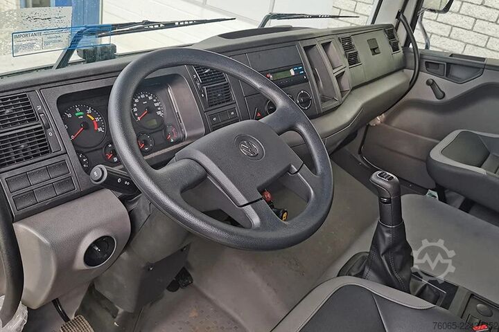 Ribaltabile Volkswagen Constellation 31.320 DC Tipper Truck (5 units)