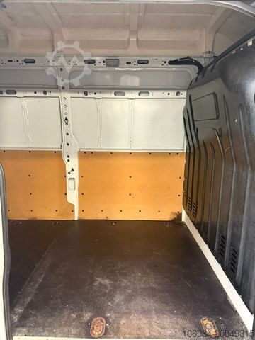 Dobozos furgon RENAULT Master Kasten L3H3 Klima Tempomat R-CAM Komfort