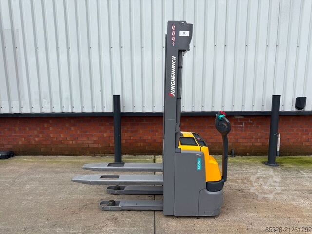 High Lift stacker Jungheinrich EJC 216 / nur 63 Std.