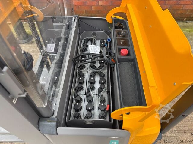 High Lift stacker Jungheinrich EJC 216 / nur 63 Std.