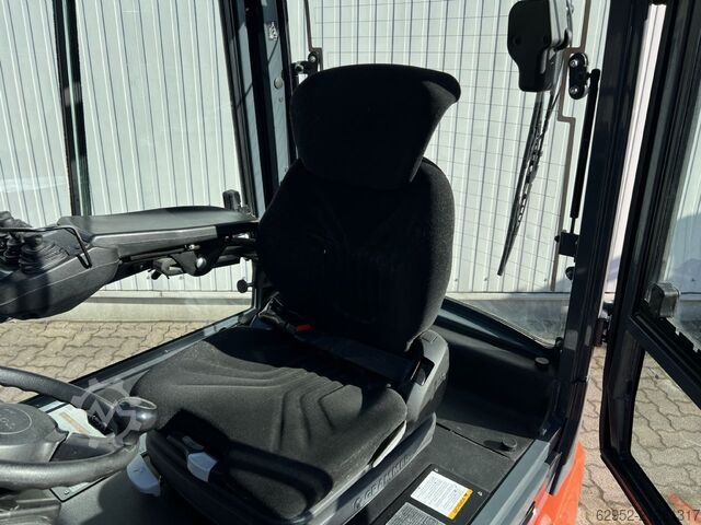 Electric 4-wheel forklift Toyota 8 FBM 20 T / 1.460 Std.!