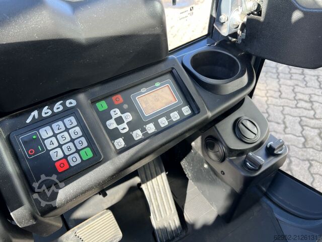 Electric 4-wheel forklift Toyota 8 FBM 20 T / 1.460 Std.!