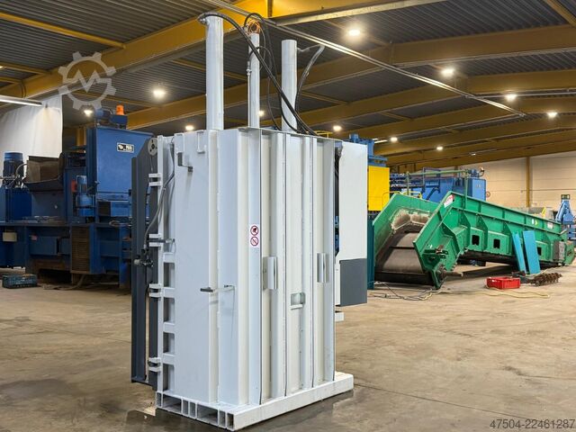 Bálázógép HSM V-Press 860 Plus