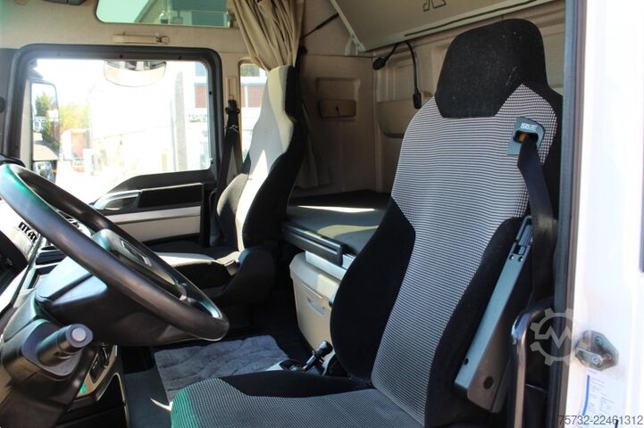 Standard nyergesvontató MAN TGX 18.500 E6 XXL  Retarder Kühlbox Navi 2Tanks