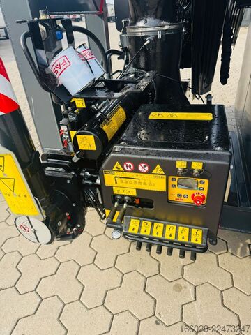 Návěs s výměnnou nástavbou  Abrollcontainer Container 6,5 m Kran  Fassi F150