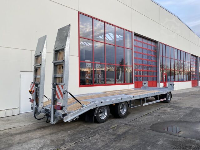 Dieplader oplegger Möslein T 3-8,20 P VB H1 Blatt  3 Achs Tieflader mit gerader Ladefläche 8,10 m, Neufahrzeug