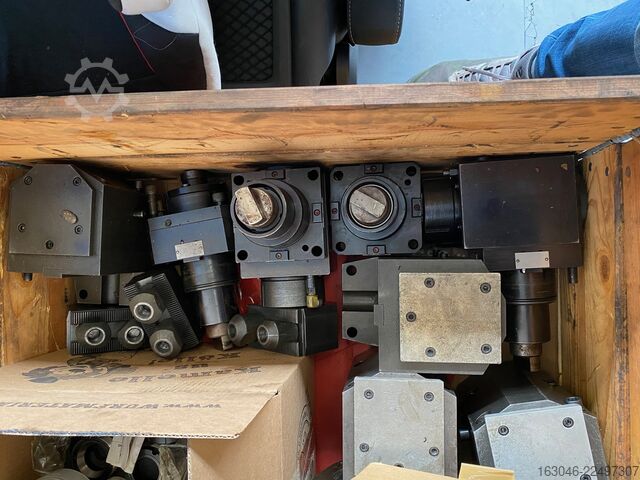  DOOSAN VT900M