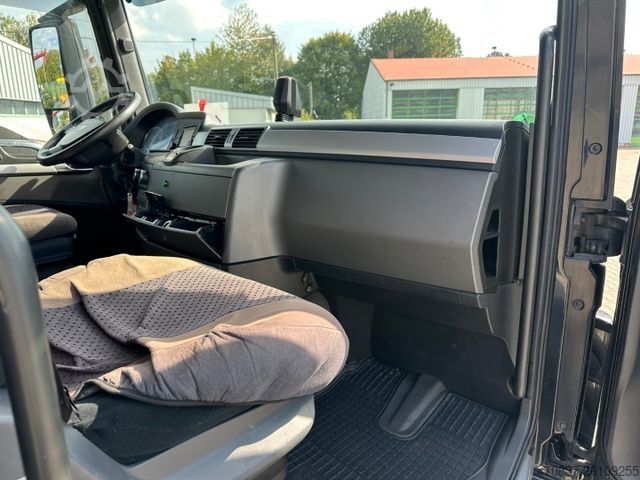 LKW mit Getränkeaufbau MAN TGS 26.440 / Böse / LBW / KompletteZug