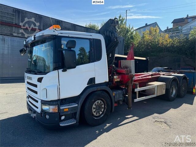 Vrachtwagen met kraan Scania P340 Hook/crane truck 23 t/m Palfinger crane