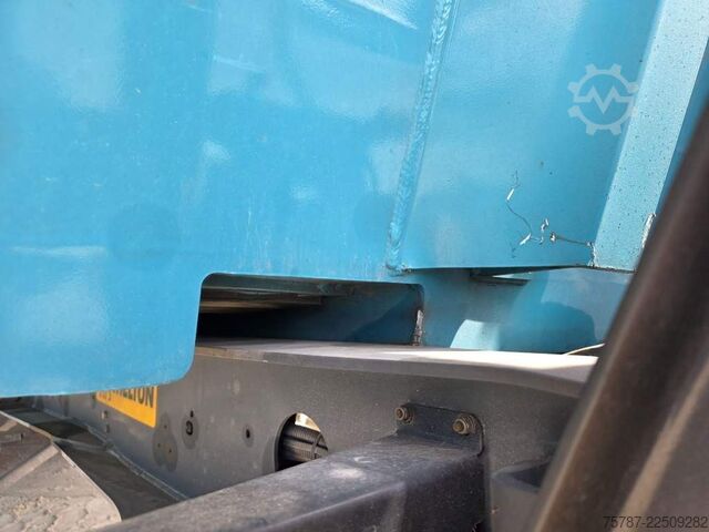 Naczepa wywrotka WIELTON ca 49 cbm Getreidekipper Unfall mit Kornschieber