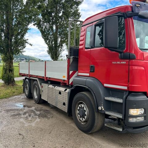 Třístranný sklápěč MAN TGS 28.480 6x4-4 ALLRAD KRAN 19m SEILWINDE Wechs