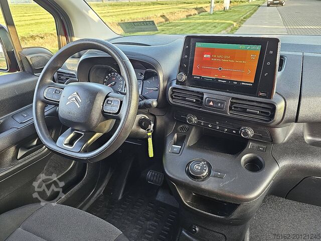 Bakwagen CITROEN BERLINGO 1.4 XL 130 AUT.  34 dkm.