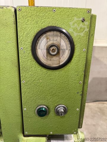 Zwenkbuigmachine vouwbank HERA UM II