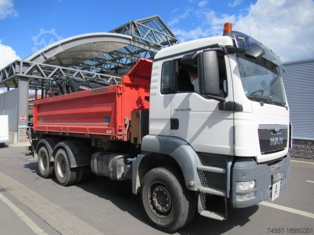 Billenő teherautó MAN 26.440 / 6 x 4 / Jonsered 1100 / Greifer