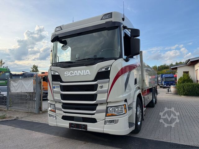 Lastbil med flak SCANIA R500 6x2*4 Baustoff Fassi 215/Retarder/Vollluft