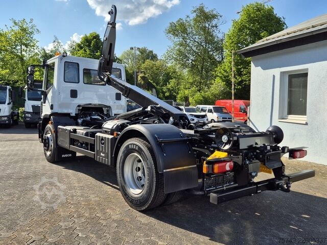Camión portacontenedores de gancho iveco Euro Cargo 180E32 4x2 Abrollkipper Knick / Tele
