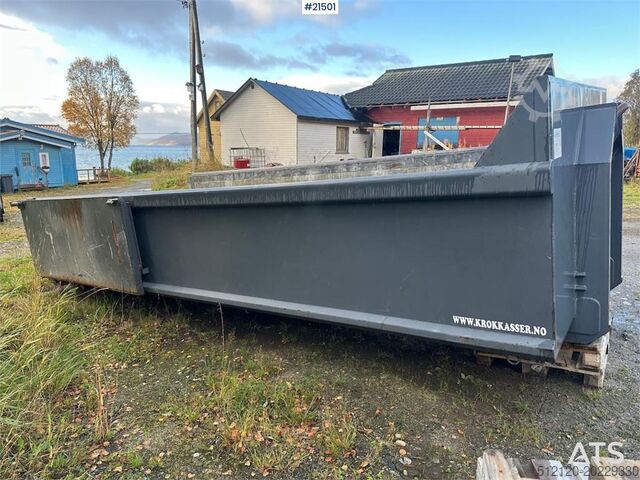 Kasse med hydraulisk dør  Krokkasse m/ hydraulisk luke