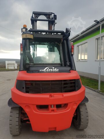Terenski viljuškar Linde H60D