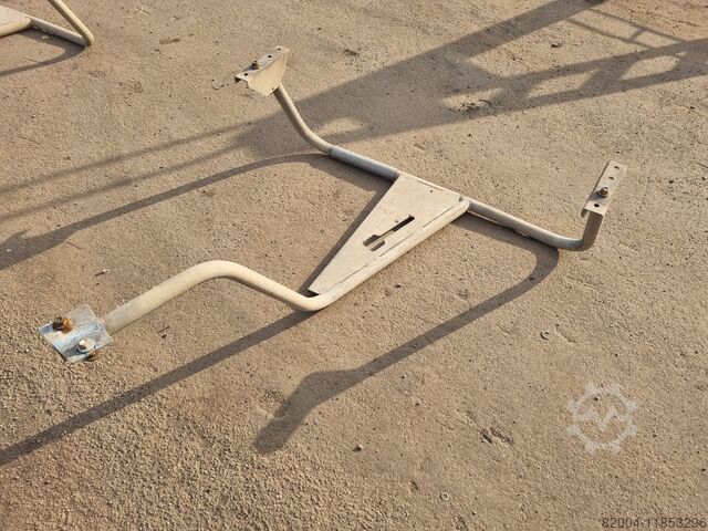 Undermonteret reservehjulsbærer Undermount spare tire carrier 