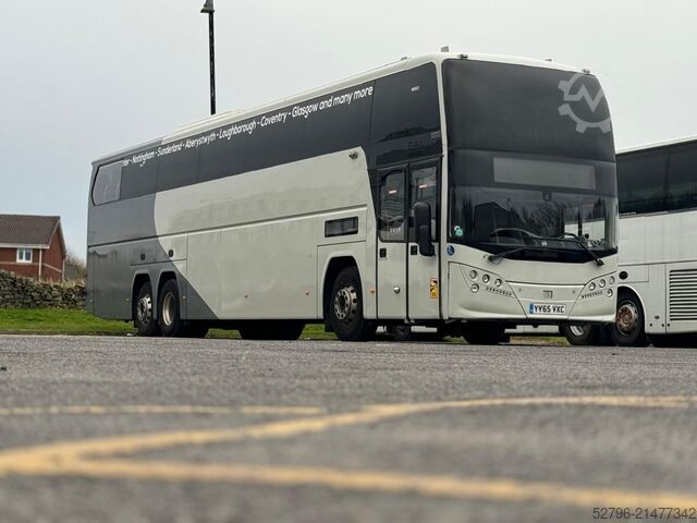 74 férőhelyes, bal kormányos autóbusz Volvo B11R Plaxton Elite i
