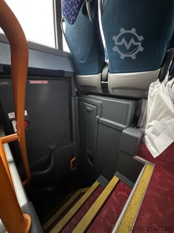 74 férőhelyes, bal kormányos autóbusz Volvo B11R Plaxton Elite i