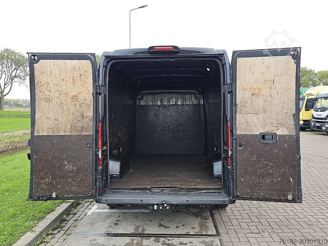 Kombi s vysokou střechou PEUGEOT BOXER 2.0 L2H2 Navi Airco NAP!