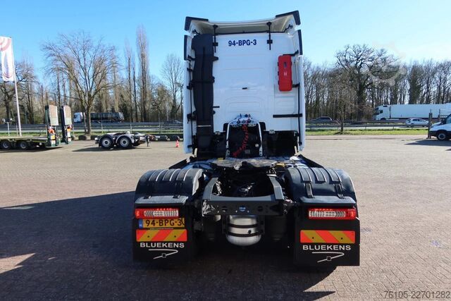 Standaard-SZM Volvo FH 420 Holland Truck