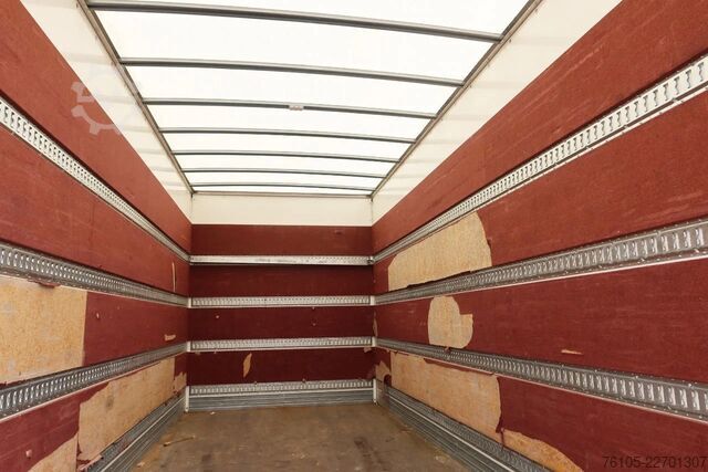 Bőrönd MAN TGL 12.250 Bakwagen + Laadklep DHollandia 2000 kg
