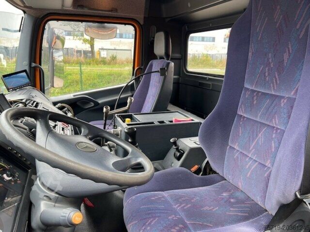 Camion à usage spécial Mercedes-Benz 1823 4x2 Atego Winterdienstfahrzeug