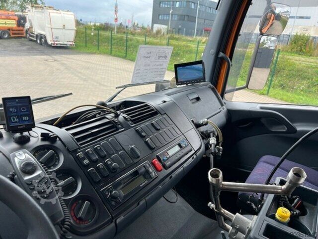 Camion à usage spécial Mercedes-Benz 1823 4x2 Atego Winterdienstfahrzeug