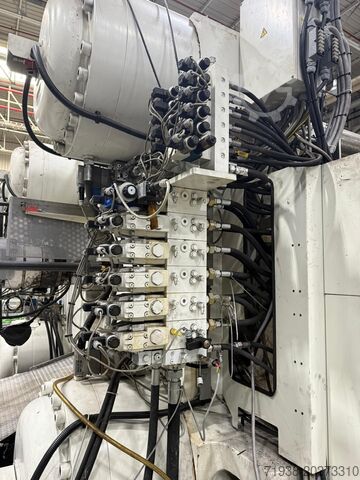 Μηχανή χύτευσης με έγχυση ENGEL DUO 11050/2300