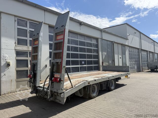 Rimorchio a pianale ribassato Möslein TTA21 Schwebheim  21 t Tandemtieflader