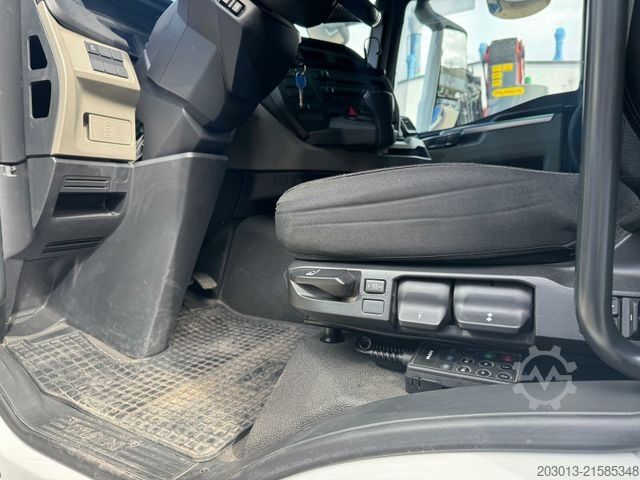 Flatbed truck MAN TGS 18.360 4x2 Pritsche Kran HIAB XHIDUO 188 E5