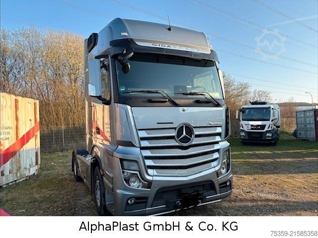 Standard tractor unit MERCEDES-BENZ Actros SZM 1845 GIGA