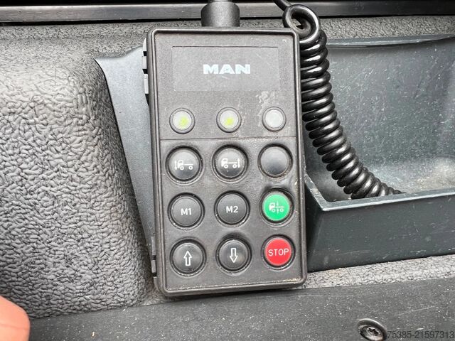 Veetransport MAN TGX 26.440 6x2/4 Menke Livestock Veewagen Gross...