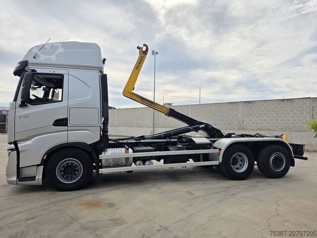 Roll-off tipper truck Iveco 260S48