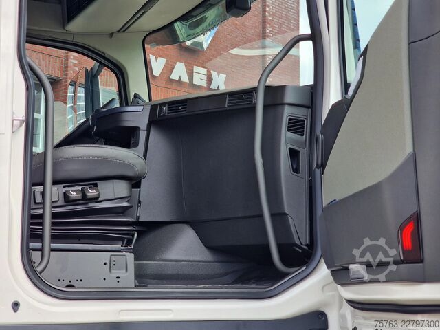 Standard-SZM Volvo FH 13.500 Globetrotter XL Aero 4x2 - New - Full...