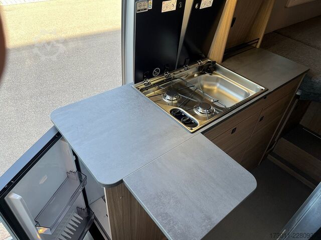 Autocamper PÖSSL Summit 640 180PS Automat