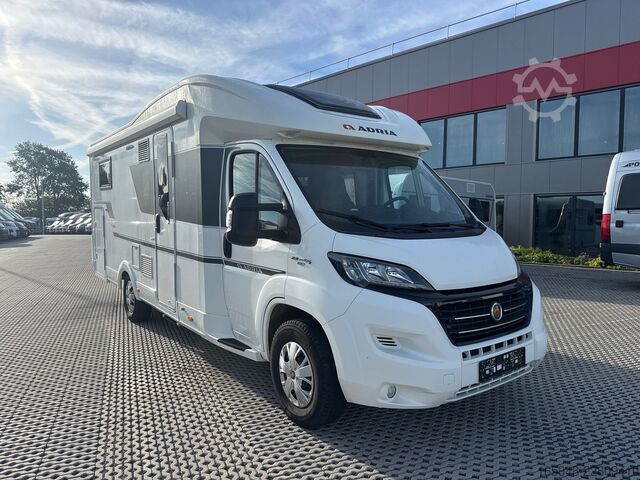 Polointegrovaný obytný vůz ADRIA ADRIA S 670 SC CORAL