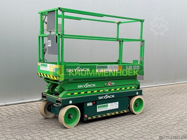 Sakselevator Sky Jack SJ III 3220