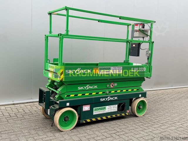 Sakselevator Sky Jack SJ III 3220