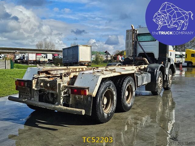Chassis with cab Renault Kerax 370