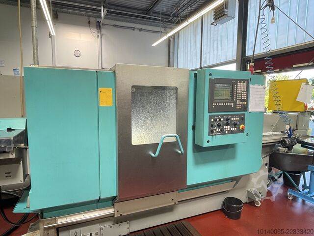 CNC-svarvautomat med stångladdningsmagasin INDEX C100