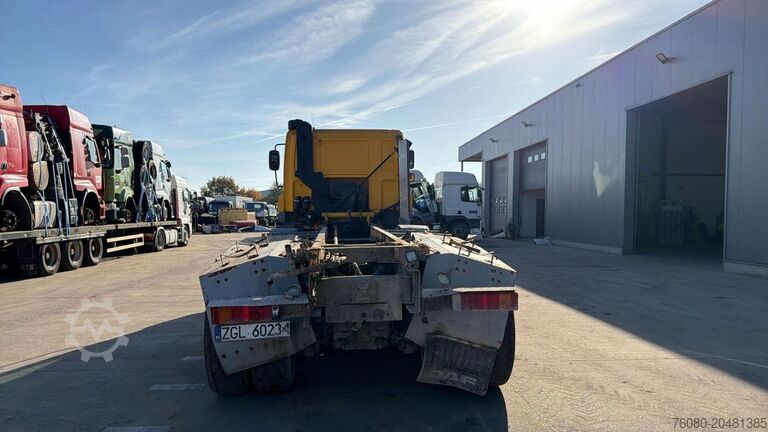 Fahrgestell mit Fahrerhaus DAF CF 85.360 (BOITE MANUELLE / MANUAL GEARBOX / BI...