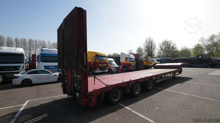 Semi-dieplader Nooteboom MCO-48-03V 3 axle semi low loader extendable
