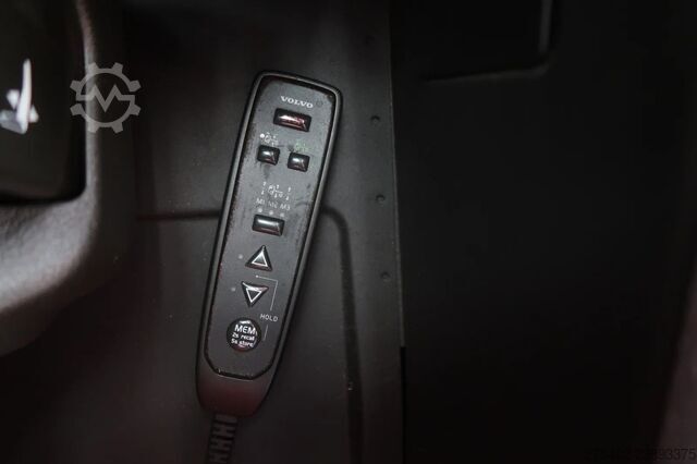 Standard-SZM Volvo FH 500 6X2/2/ FULL AIR/ DUAL CLUTCH/ WB 410/ SP...