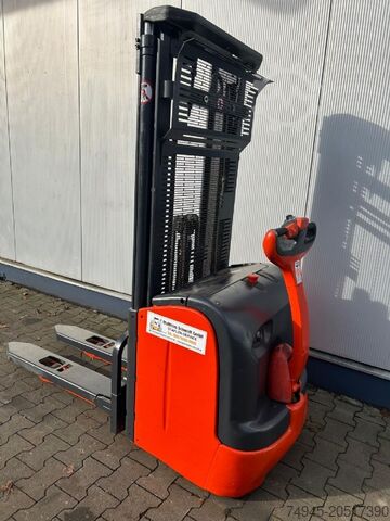 Gerbeur à pied Linde L14