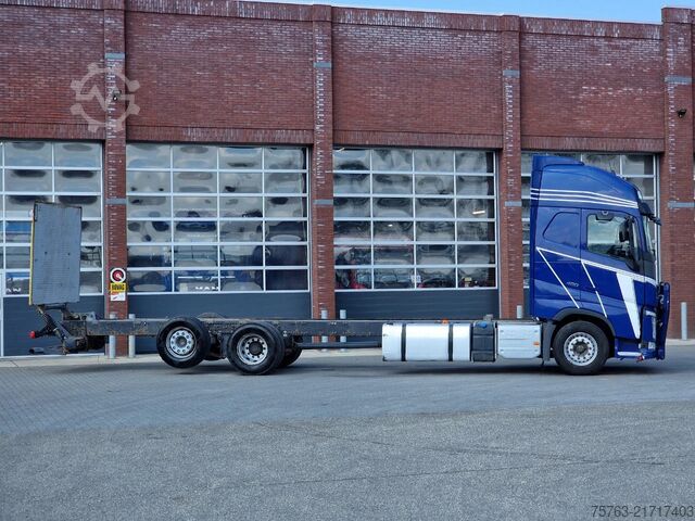 Fahrgestell mit Fahrerhaus Volvo FH 13.460 Globetrotter XL 6x2 - Chassis with lo...